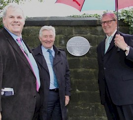 Resting place of famous Rochdale-born statesman John Bright receives a spruce up.