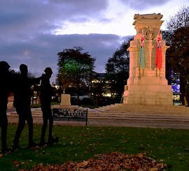 Remembrance Sunday marks First World War centenary